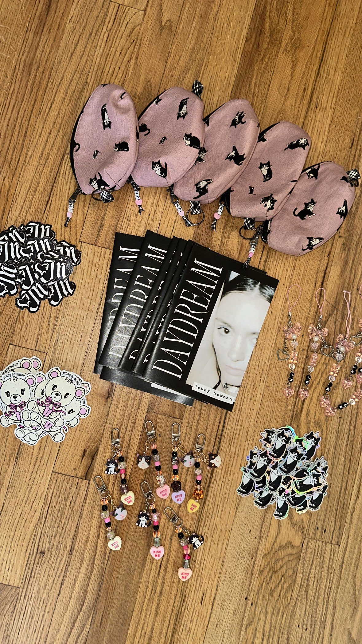 ♡ Languages Phone Charm